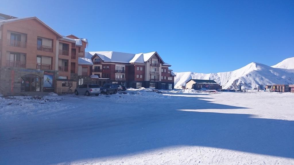 Snow Apartments Gudauri Bilik gambar